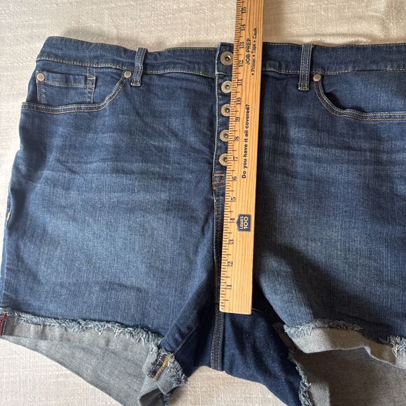 Torrid Feel The Fit Button Fly Cuffed Frayed Look Stretchy Denim Shorts Size 22‎ - Picture 9 of 12